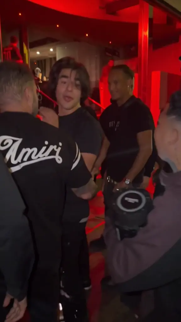 Dame Hombro dance